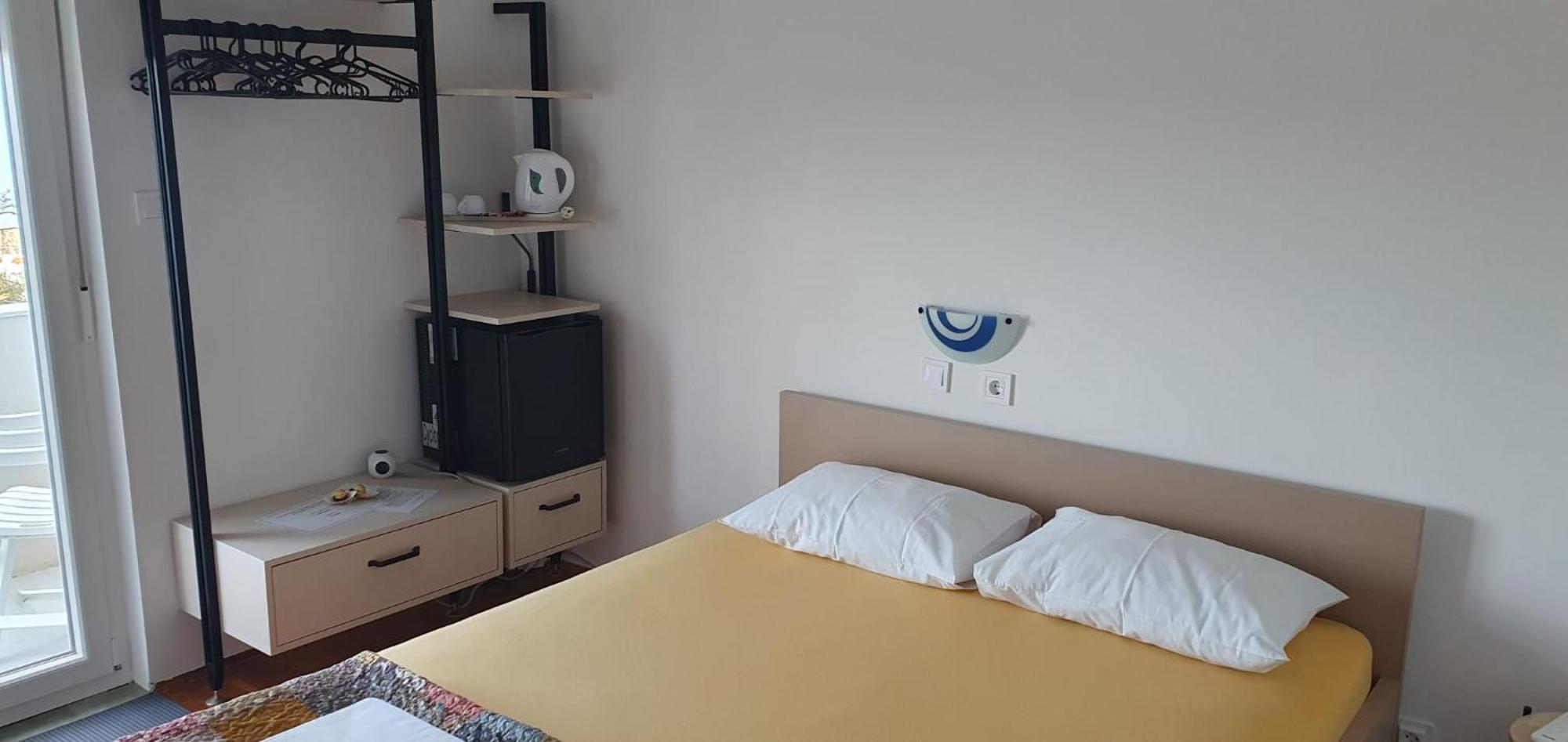 Apartments & Rooms Fam Ribaric Banjol Oda fotoğraf