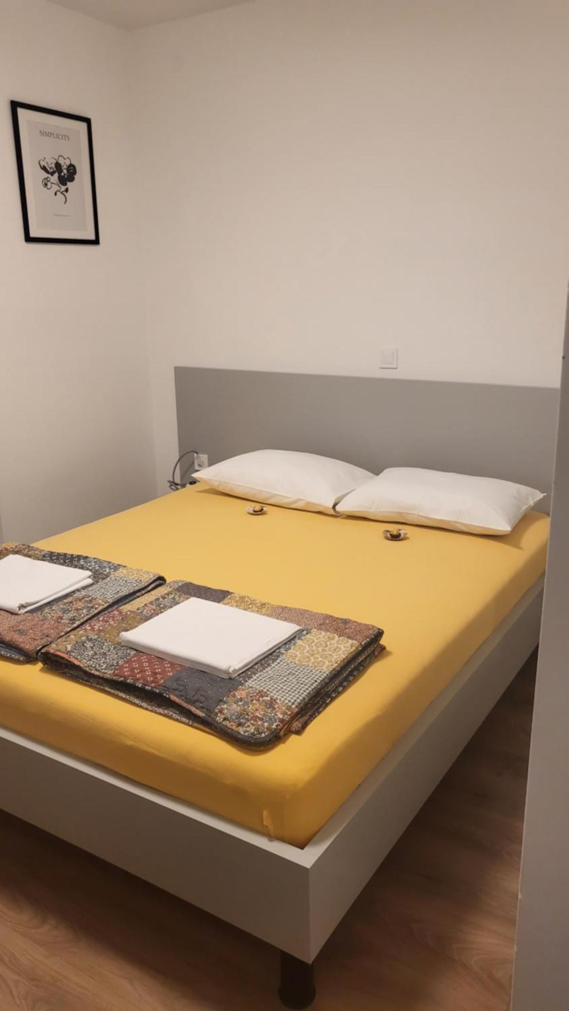 Apartments & Rooms Fam Ribaric Banjol Oda fotoğraf